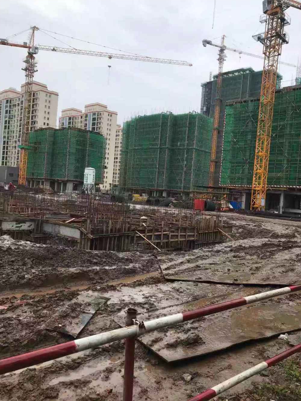 景鸿东城水岸实景图